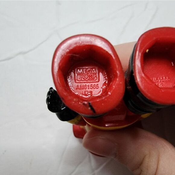 Mega Bloks posable Figure Fireman Boy Fire Man Replacement Piece blond hair. - Picture 4 of 5